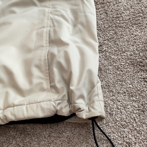 Eddie Bauer Hood Vest - Picture 3 of 4